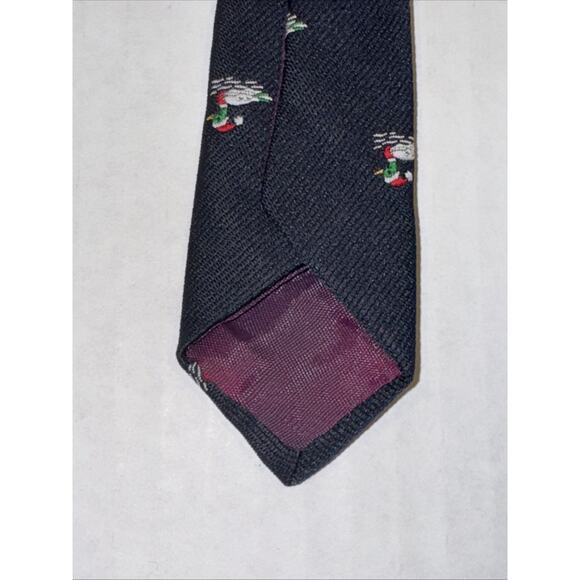 Vintage Johnny Appleseed’s Silk REPP Necktie with Duck in Santa Hats Made in USA - Picture 6 of 6